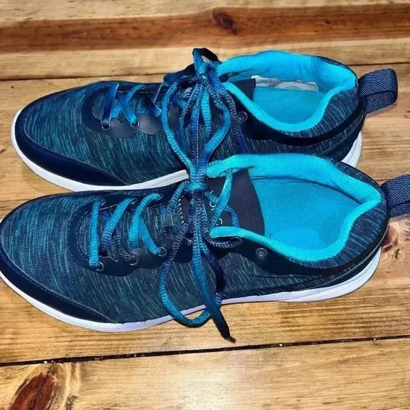 Vionic Comfort running/walking shoe blue/ black colorway - Picture 7 of 13